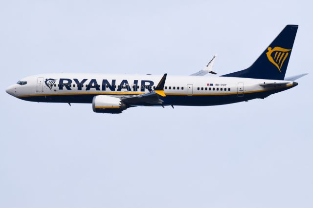 Boeing 737 MAX 8 (9H-VUT)