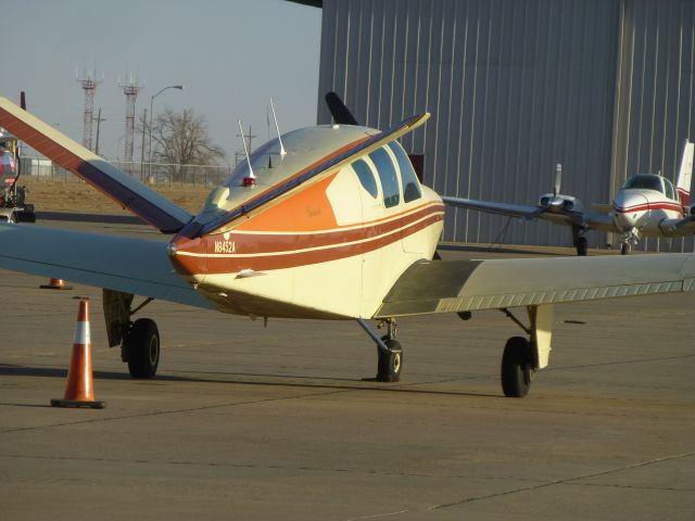 Beechcraft 35 Bonanza (N8452A)