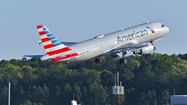 Airbus A320 (N102UW) - American Airlines Airbus A320 (N102UW) departs KRDU Rwy 23L on 04/10/2020 at 6:17 pm.