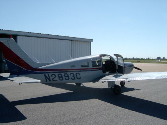 Piper Cherokee (N2893C)