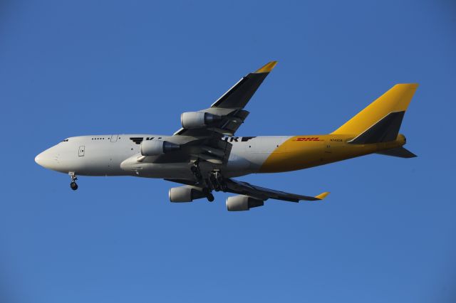 Boeing 747-400 (N743CK)