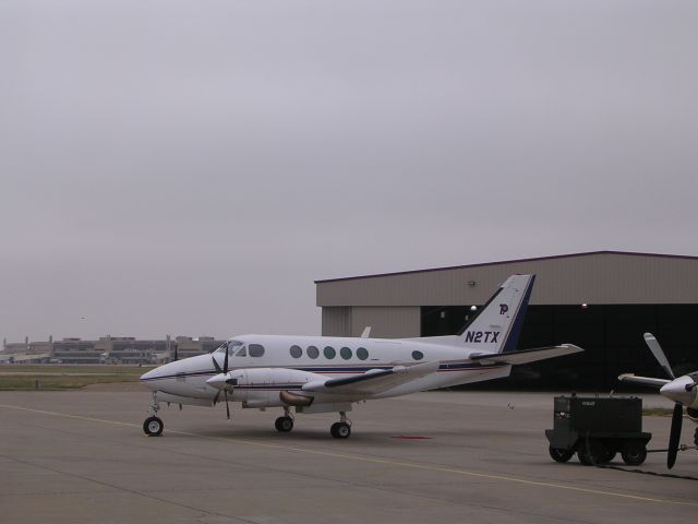 Beechcraft King Air 100 (N2TX)