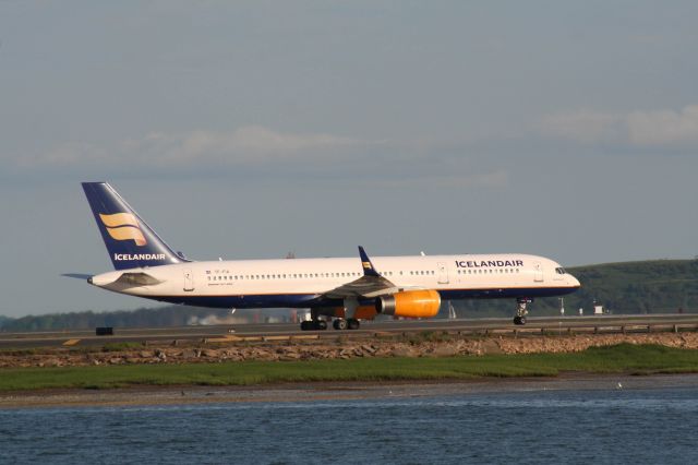 Boeing 757-200 (TF-FIA)