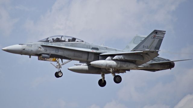 McDonnell Douglas FA-18 Hornet (18-8923) - McDonnell Douglas CF-18B "Hornet" assigned to the Royal Canadian Air Forces 410 Tactical Fighter Operational Training Squadron on arrival for runway 17R at Colorado Springs Municipal Airport, Colorado