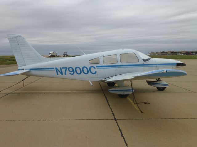 Piper Cherokee (N7900C)