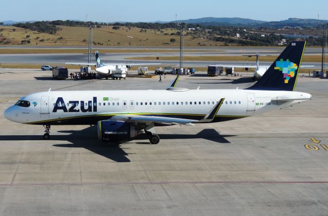 Airbus A320 (PR-YRR)