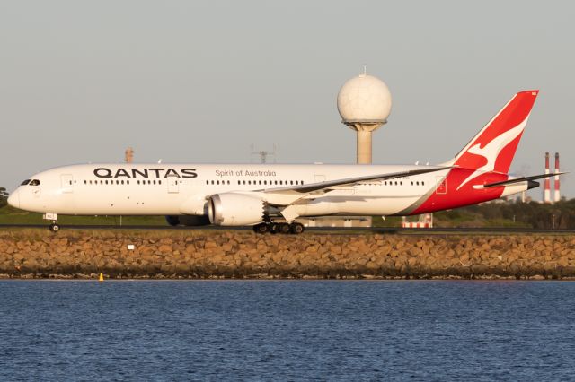 Boeing 787-9 Dreamliner (VH-ZNG)