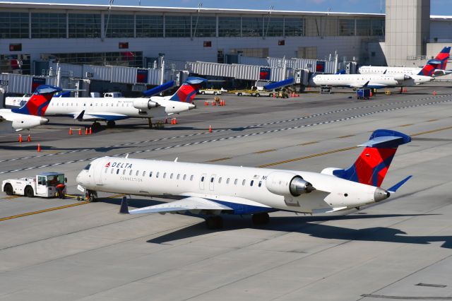 Canadair Regional Jet CRJ-900 (N932XJ) - Delta Connection Bombardier CRJ-900LR N932XJ in Detroit 