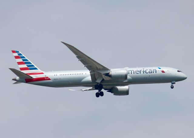 Boeing 787-9 Dreamliner (N820AL) - At DFW. 2016 Boeing 787-9 Dreamliner