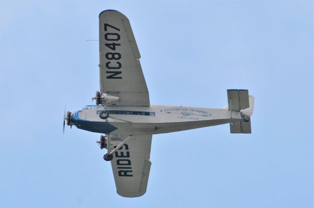 Ford Tri-Motor (NC8407) - EAA Ford Trimotor