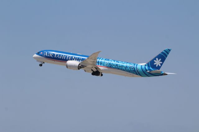 Boeing 787-9 Dreamliner (F-OVAA)