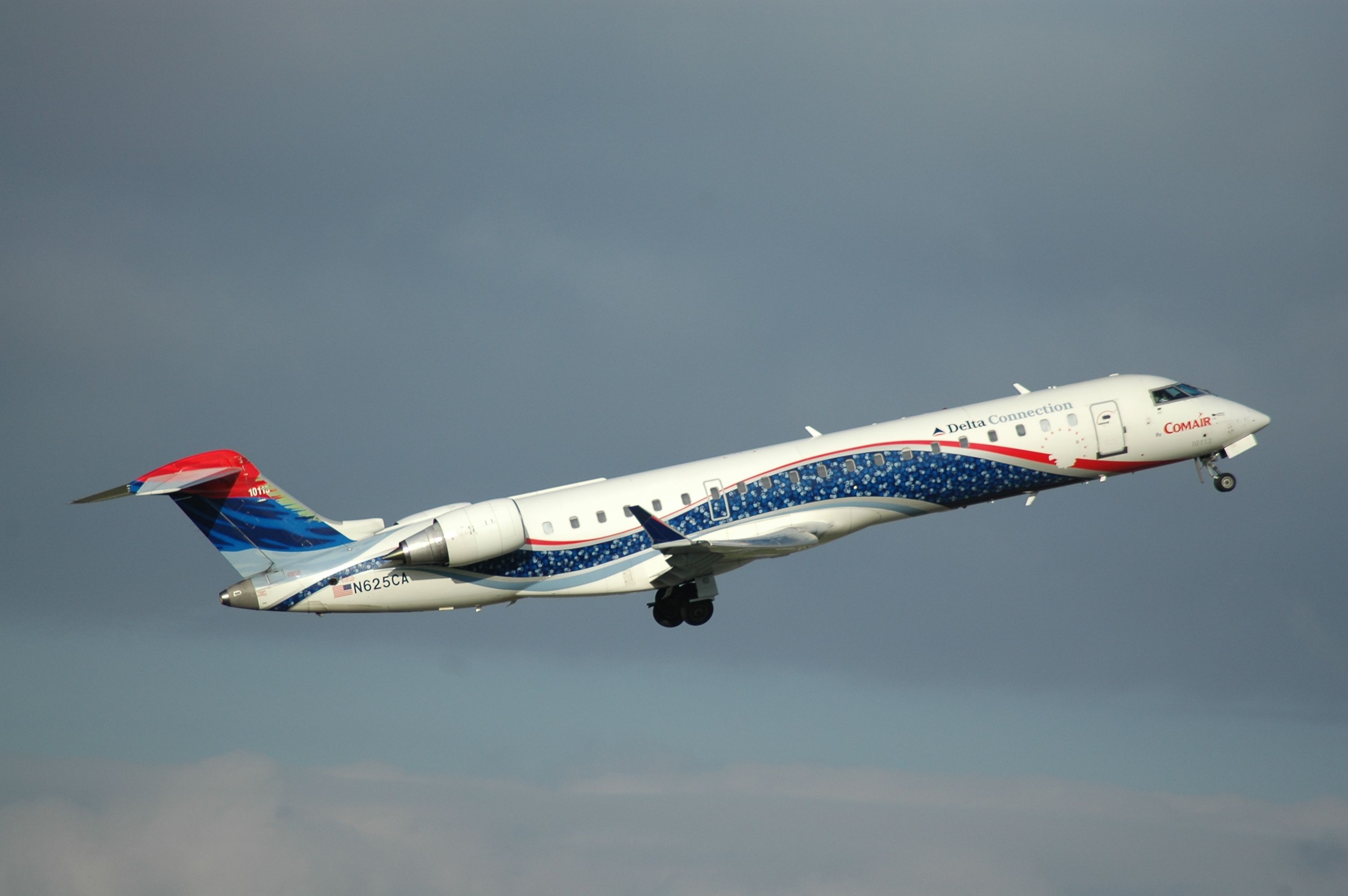 Canadair Regional Jet CRJ-700 (N625CA)