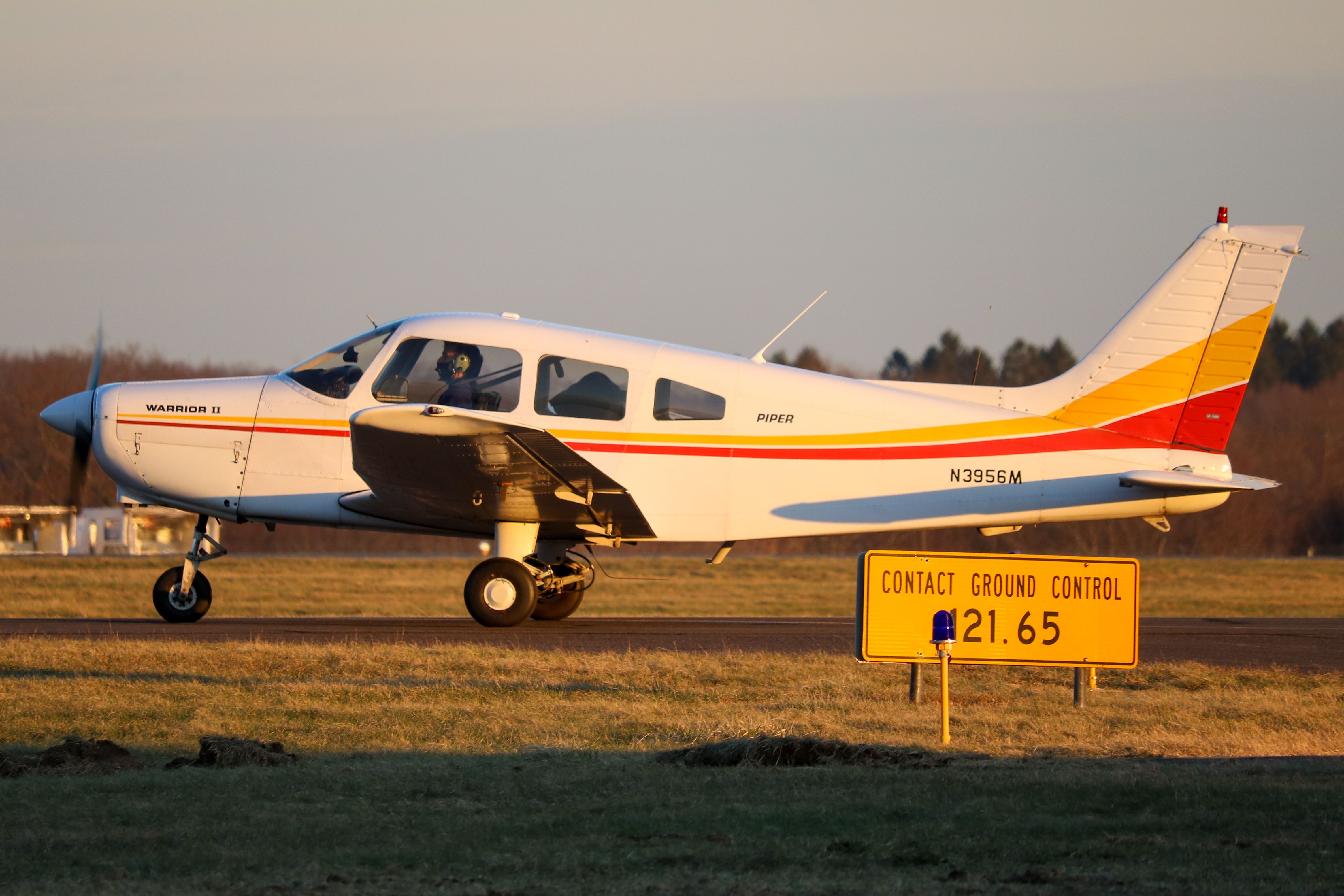 Piper Cherokee (N3956M)