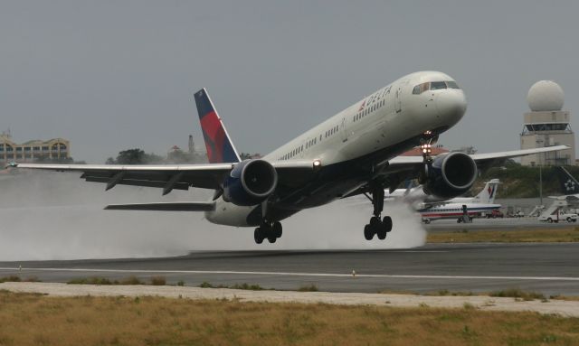 McDonnell Douglas MD-88 (N631DL)