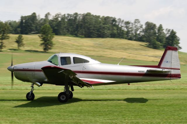 North American Navion (N656C)