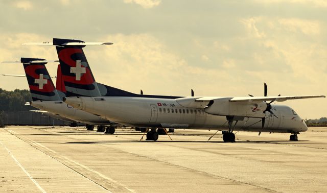 de Havilland Dash 8-400 (HB-JQA)