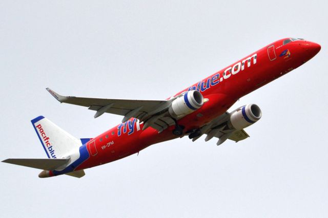 Embraer ERJ-190 (VH-ZPM) - Getting airborne off runway 23. Friday 5th October 2012.