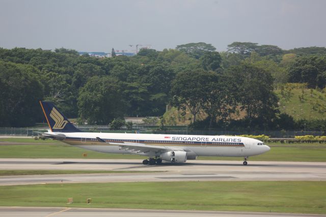 Airbus A330-300 (9V-STU)