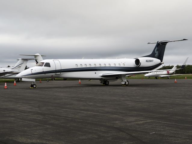 Embraer ERJ-135 (N226HY)