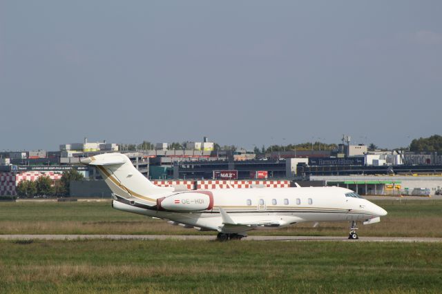 Bombardier Challenger 300 (OE-HDI)