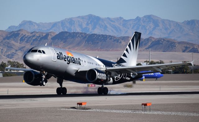 Airbus A319 (N328NV)