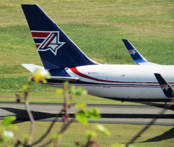 BOEING 767-300 (N378CX)