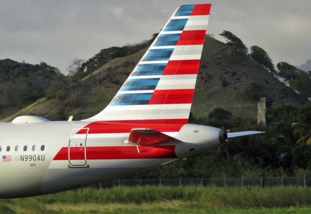 Airbus A321 (N990AU)