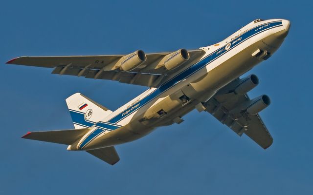 Antonov An-124 Ruslan (RA-82042) - volga-dnepr an-124-100 departing shannon