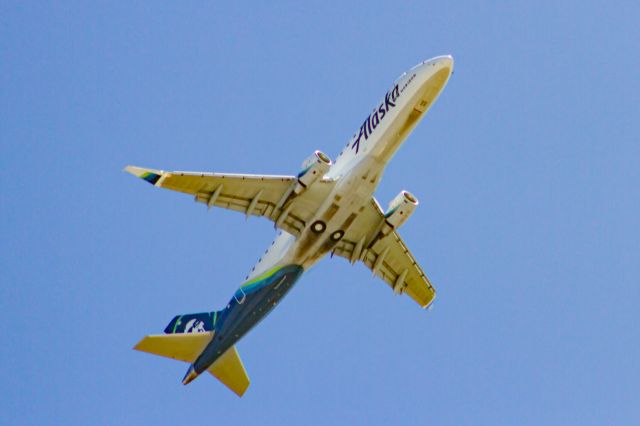 Embraer 175 —
