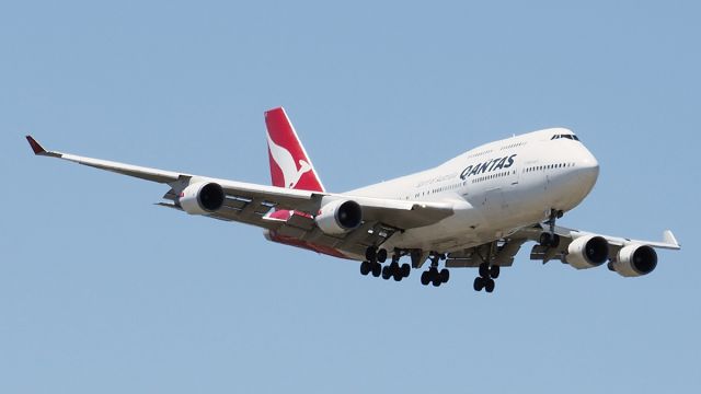 Boeing 747-400 (VH-OEE) - Boeing 747 Qantas VH-OEE  25/01/19