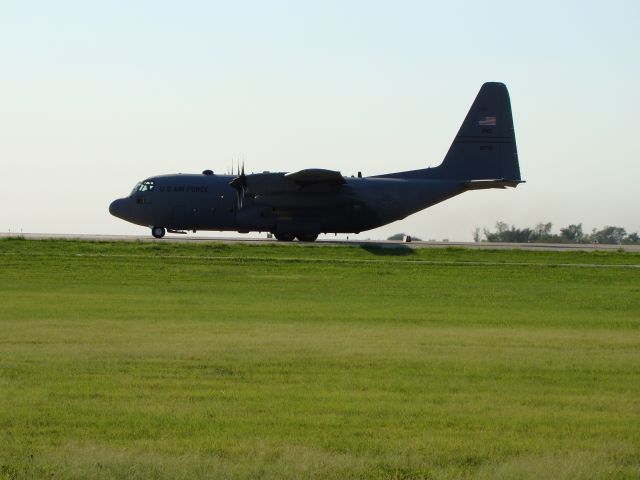 Lockheed C-130 Hercules —