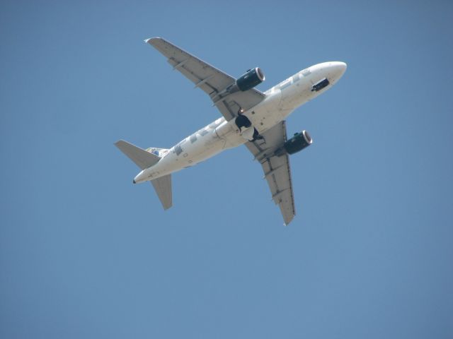 Airbus A319 (N908FR) - Frontier flight 131 arriving from Denver, CO