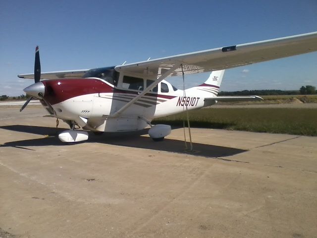 Cessna 206 Stationair (N5910T)