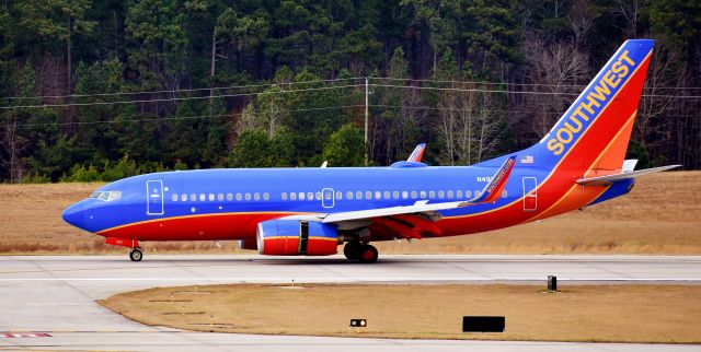 Boeing 737-700 (N492WN) - From the RDU observation deck, 12/23/17.