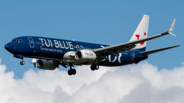 Boeing 737-800 (D-ATUD)