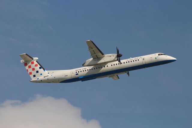 de Havilland Dash 8-400 (9A-CQD)