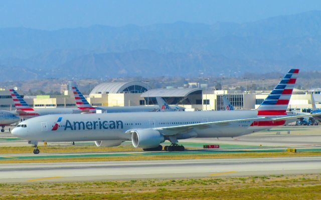 BOEING 777-300ER (N725AN) - An American Airlines 77W holding on the taxiway after landing at LAX from LHR.