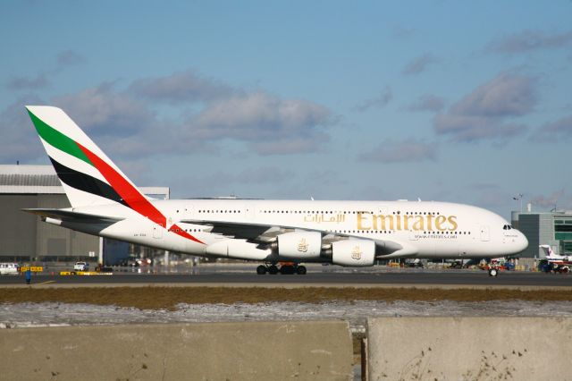 Airbus A380-800 (A6-EDO)