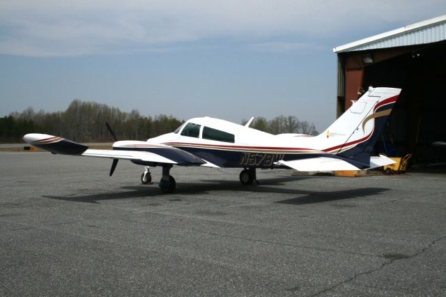 Cessna 310 (N57BW)