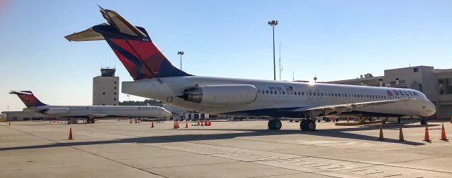 McDonnell Douglas MD-88 (N973DL) - A pair of MD-88s!  Enjoy them while you can!