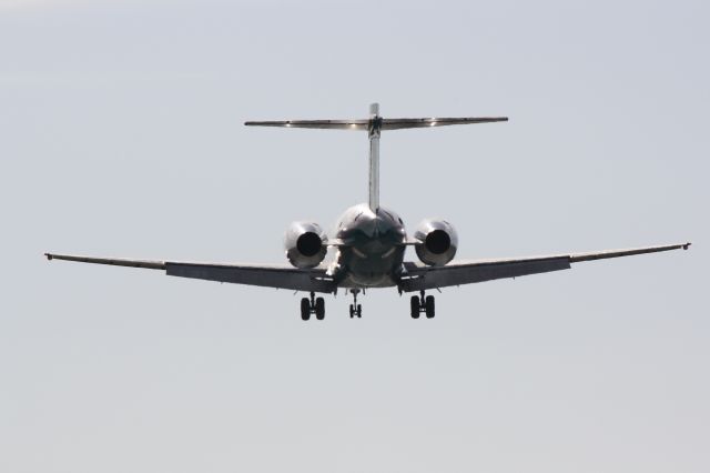 Boeing 717-200 (N934AT) - AirTran Flight 1228 (N934AT) arrives on Runway 14 at Sarasota-Bradenton International Airport following a flight from Indianapolis International Airport