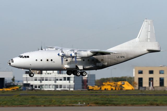 Antonov An-12 (LZ-SFN)