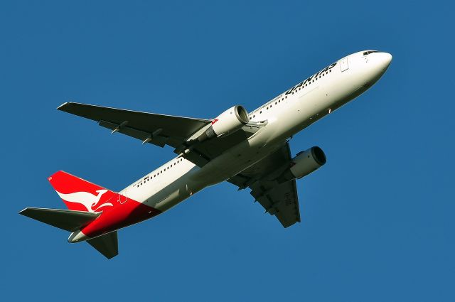 BOEING 767-300 (VH-OGG)