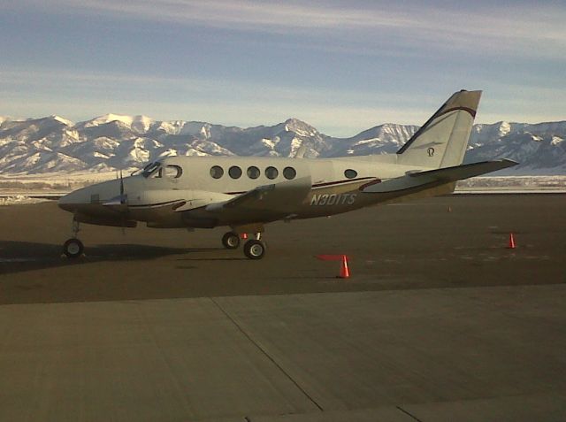 Beechcraft King Air 100 (N301TS)