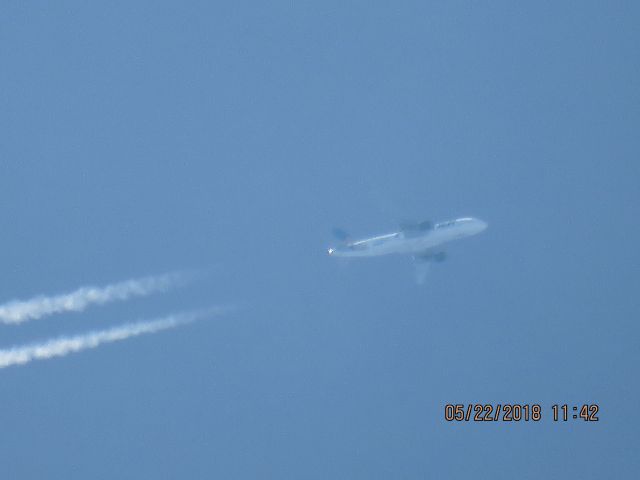 Airbus A320 (N233FR)