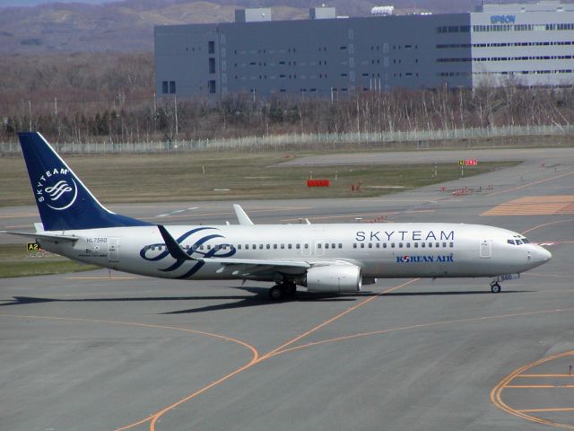 Boeing 737-700 (HL7560)