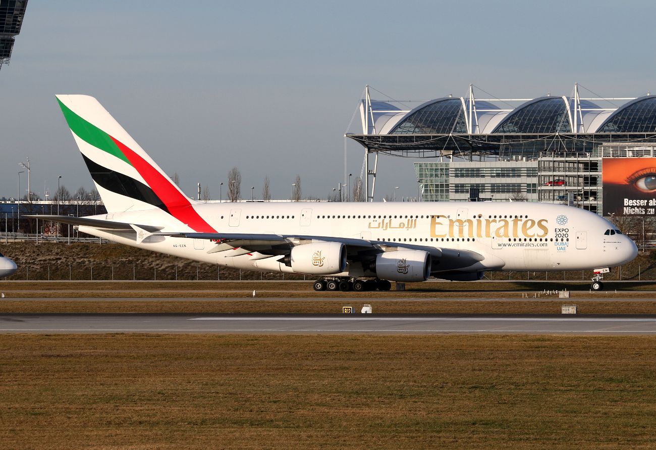 Airbus A380-800 (A6-EEN)