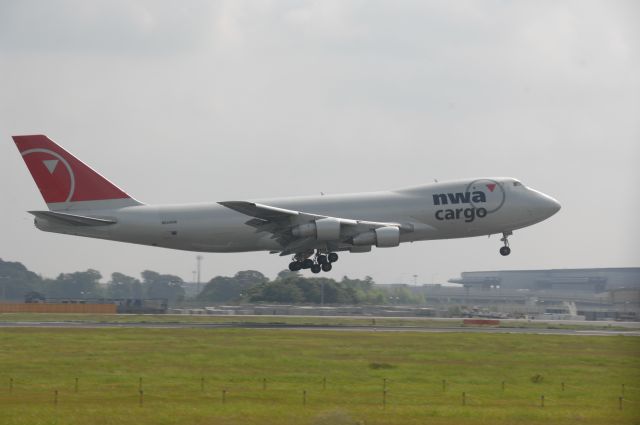 Boeing 747-200 (N644NW) - Landing at Narita Intl Airport R/W16R on 2008/8/3