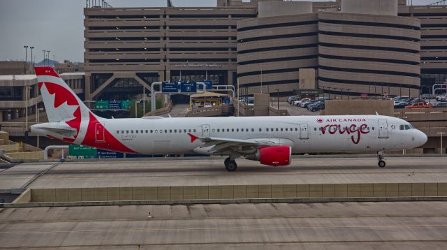 Airbus A321 (C-FYXF)