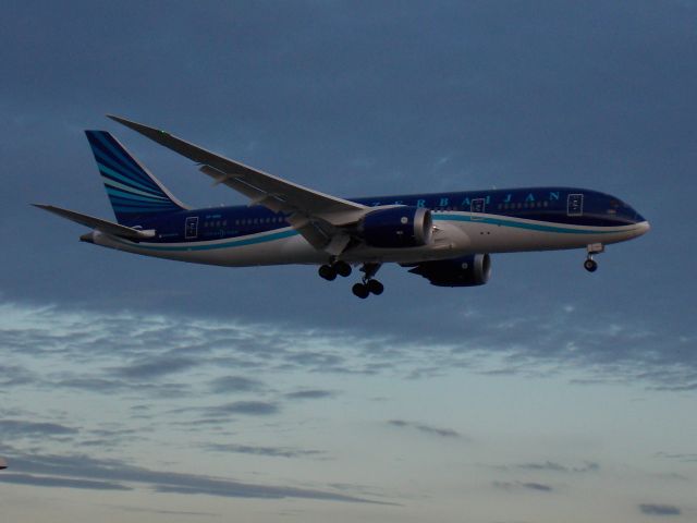 Boeing 787-8 (VP-BBR)